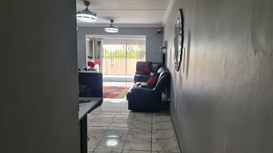 2 Bedroom Property for Sale in Safari Gardens North West